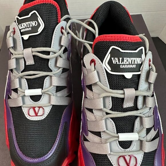 Valentino Garavani Sneakers Limited Edition - Picture 3 of 13